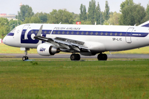 SP-LIC
Embraer ERJ-175
LOT Polskie Linie Lotnicze