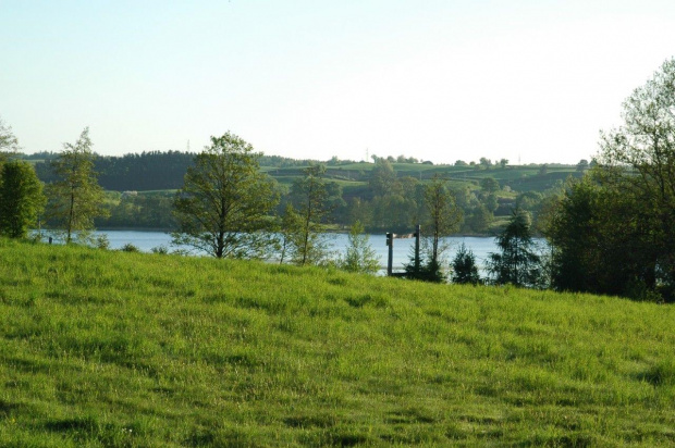 Łąka - widok na jezioro