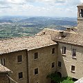 San Marino - najmniejsza republika na świecie położona na górze - spacer po mieście stolicy.