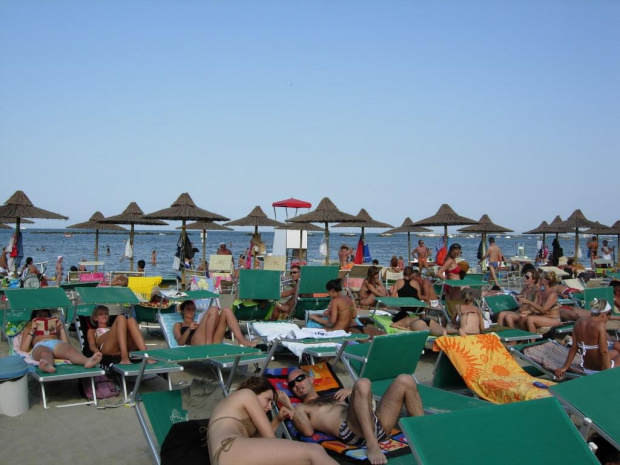 Cesenatico nad Adriatykiem - tutaj spędzamy te wakacje. Widok plaży.