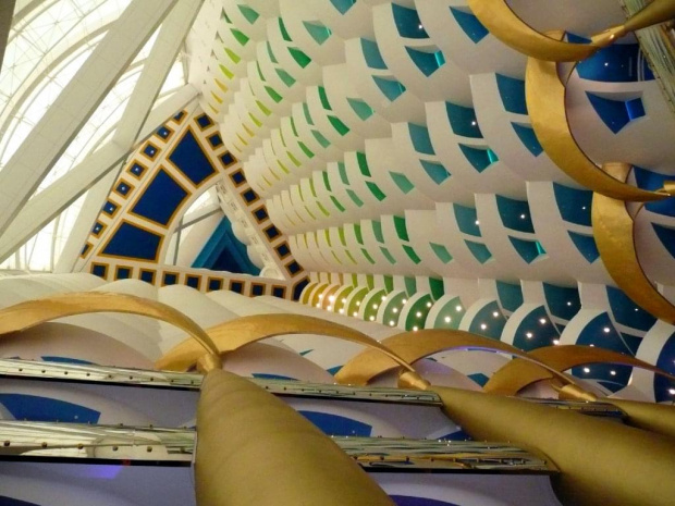 Wnętrze 7* hotelu Burj Al Arab