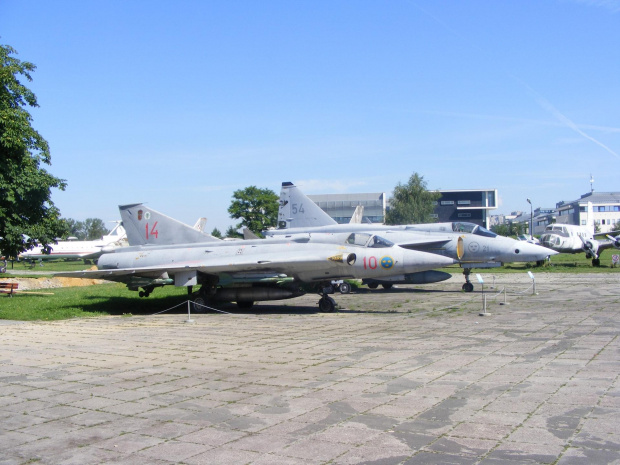 Saaby Drakken i Viggen w Muzeum Lotnictwa Polskiego, Kraków