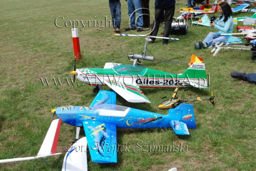 Zawody Modeli Latających Wynalazków
IX AERO MODEL SHOW 2007
www.ANWOMEDIA.pl Linowiec koło Starogardu Gdańskiego 01.07.2007r.