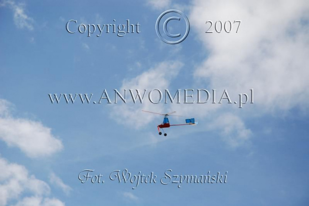 Zawody Modeli Latających Wynalazków
IX AERO MODEL SHOW 2007
www.ANWOMEDIA.pl Linowiec koło Starogardu Gdańskiego 01.07.2007r.