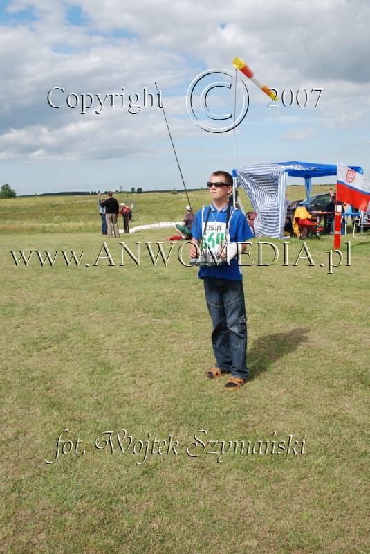 Zawody Modeli Latających Wynalazków
IX AERO MODEL SHOW 2007
www.ANWOMEDIA.pl Linowiec koło Starogardu Gdańskiego 01.07.2007r.