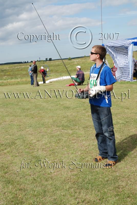 Zawody Modeli Latających Wynalazków
IX AERO MODEL SHOW 2007
www.ANWOMEDIA.pl Linowiec koło Starogardu Gdańskiego 01.07.2007r.