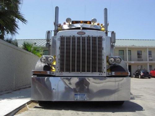 Peterbilt 379