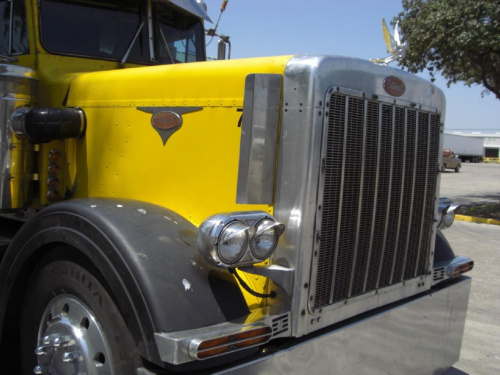 Peterbilt 379