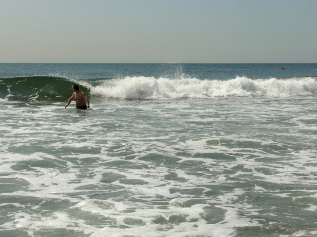 Ach jak przyjemnie kołysać się wśród fal... #ocean #lato #sierpien #fale