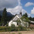 Miejscowość Cvarezza al Lago w Dolomitach.