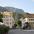 Bolzano o poranku - piękne miasto włoskie w Alpach.