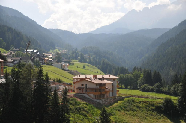 Włoskie miasteczko w Dolomitach - Nova Levante.