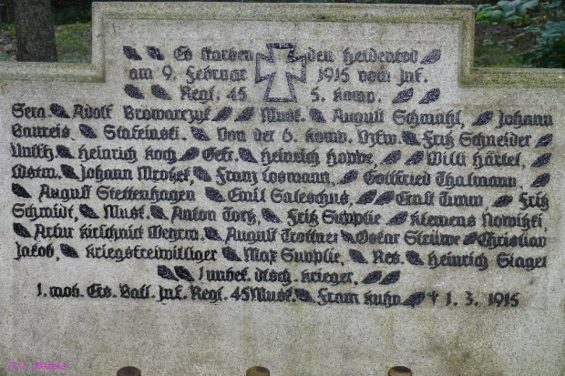 Jeglin - Kwatera wojenna na cmentarzu wiejskim. W mogile spoczywają żołnierze Niemieccy polegli w I wojnie światowej #Jeglin #MogiłaNiemiecka #CmentarzeWojenne