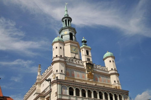 Moje miasto Poznań - Stary Rynek, widziany podczas południowego spaceru. Ratusz z wieżą.