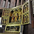 Katedra Poznańska - wnętrze - widok na ołtarz główny.