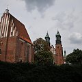 Katedra Poznańska - widok od zewnątrz od strony Warty.