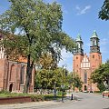Katedra Poznańska - widok od wjazdu głównego od strony Warty.