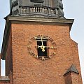 Katedra Poznańska w stylu gotyckim - zegar na wieży.