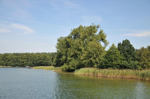 Jezioro Strzeszyńskie widziane w godzinach południowych.