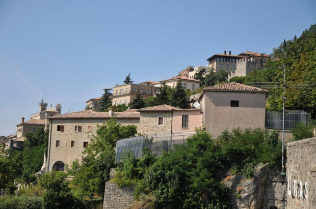 San Marino - stolica republiki - miasto na górze.