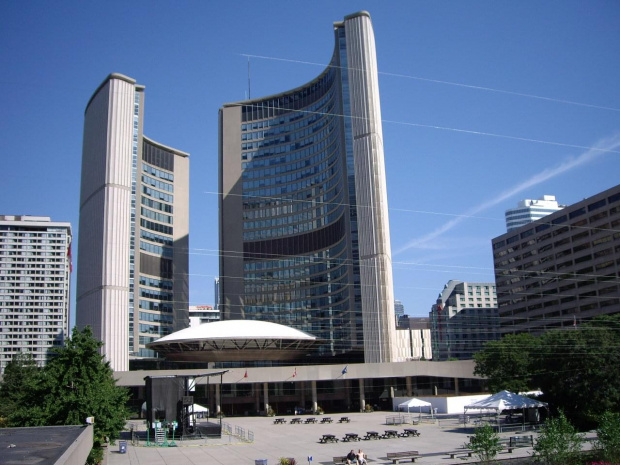 moje miasto Toronto 1 wrzesnia 2008
-nowy budynek Urzedu Miasta #miasto #MojeMiasto #Toronto #ulice #wiezowce #lato #wrzesien #Canada #Kanada