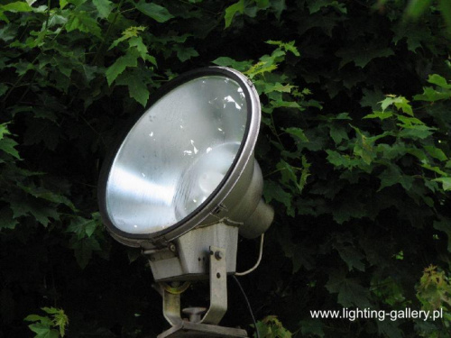 Latarnia reflektorowa rtęciowa firmy Mesko typu PU-15 #Mesko #rtęciowa #lampa #latarnia