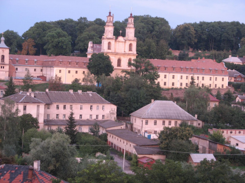 Jak już wspominałem, to kolejny obiekt ufundowany przez przez Mikołaja Bazylego Potockiego, właściciela miasta w drugiej połowie XVIII wieku.