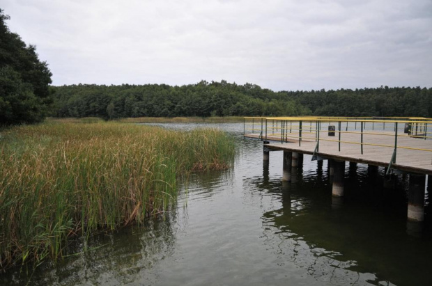 Opustoszały plaże jezior choć jeszcze nie nadszedł brązowy październik