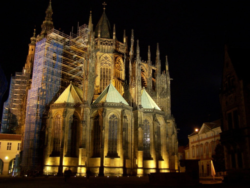 katedra by night