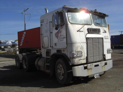 Freightliner FLB