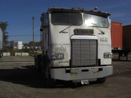 Freightliner FLB