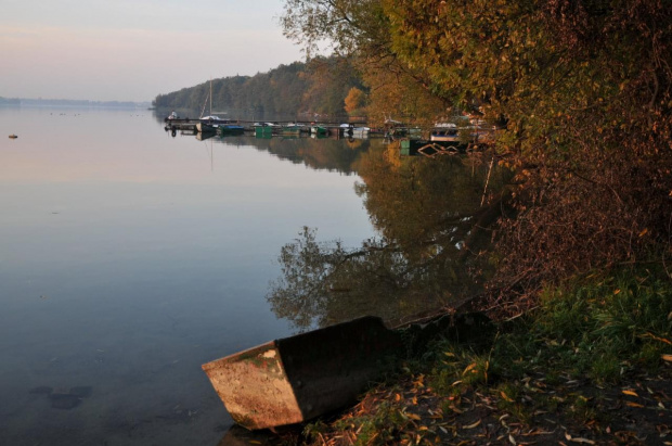 Stara i porzucona łódź - kto o niej jeszcze pamięta