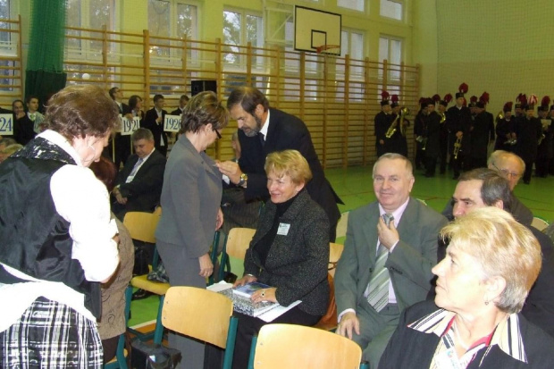 Początek uroczystości w LO (4.X.2008) #Zjazd90LatLO