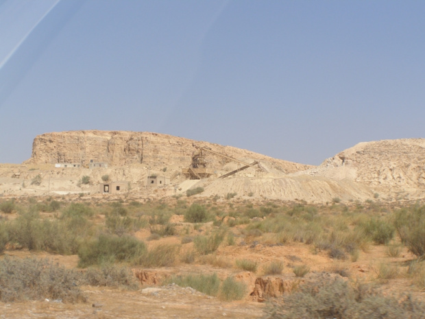 Wydobycie kamienia w okolicach Aziziji