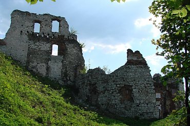 Ruiny zameku Tęczyn (Tenczyn) w Rudnie #Ruiny #zamek #Tęczyn #Rudno #Polska #wies