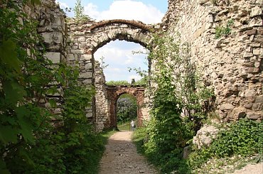 Ruiny zamku Tęczyn (Tenczyn) w Rudnie #Polska #Zamek #Runiy #Tęczyn #Rudno #Wieś