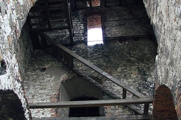 Ruiny zameku Tęczyn (Tenczyn) w Rudnie #Ruiny #zamek #Tęczyn #Rudno #Polska #wies