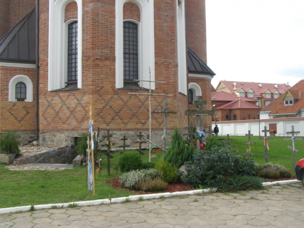 Supraśl - Monaster Zwiastowania Najświętszej Marii Panny to jeden z pięciu prawosławnych klasztorów męskich na terenie Polski. Ufundowany na początku XVI wieku przez marszałka Wielkiego Księstwa Litewskiego Aleksandra Chodkiewicza i prawosławnego bisku...