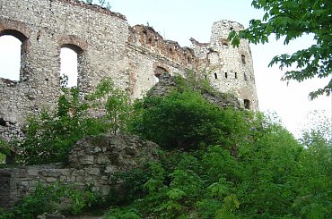 Ruiny zamku Tęczyn (Tenczyn) w Rudnie #Polska #Zamek #Runiy #Tęczyn #Rudno #Wieś