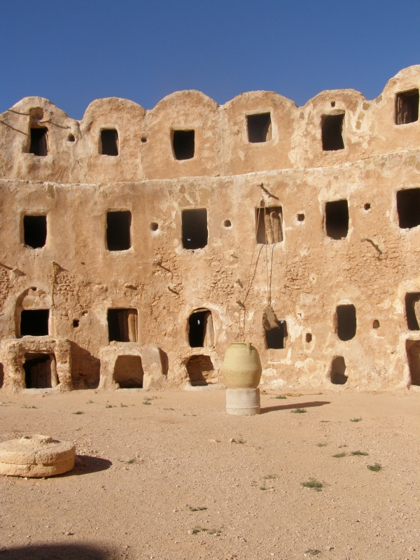 Qasr El-Haj - Spichlerz obronny z XII w n.e.