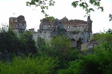 Ruiny zameku Tęczyn (Tenczyn) w Rudnie #Ruiny #zamek #Tęczyn #Rudno #Polska #wies