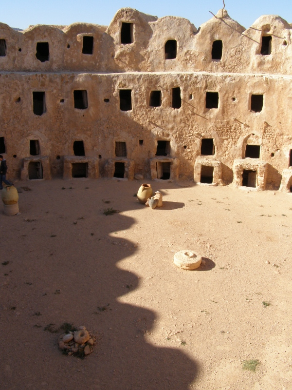 Qasr El-Haj - Spichlerz obronny z XII w n.e.