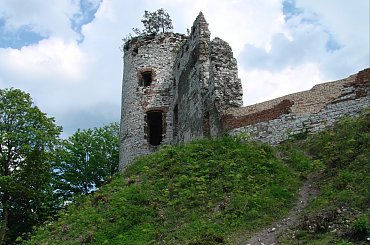Ruiny zamku Tęczyn (Tenczyn) w Rudnie #Polska #Zamek #Runiy #Tęczyn #Rudno #Wieś