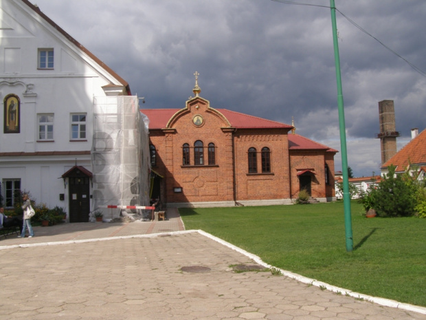 Supraśl - Monaster Zwiastowania Najświętszej Marii Panny to jeden z pięciu prawosławnych klasztorów męskich na terenie Polski. Ufundowany na początku XVI wieku przez marszałka Wielkiego Księstwa Litewskiego Aleksandra Chodkiewicza i prawosławnego bisku...