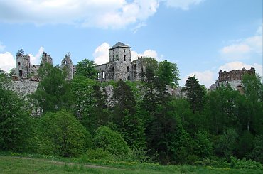 Ruiny zamku Tęczyn (Tenczyn) w Rudnie #Polska #Zamek #Runiy #Tęczyn #Rudno #Wieś
