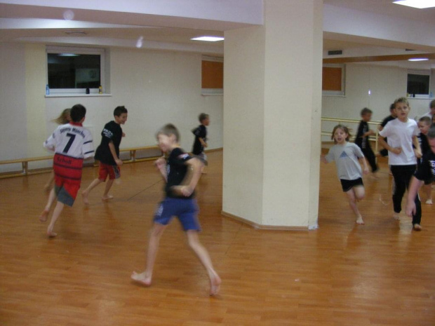 Dzieci w Klubie Sportowym Fight Zone