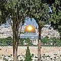 Dominus Flevi . W tym miejscu Jezus zapłakał nad losami Jerozolimy. Panorama wzgórza świątynnego, murów i cmentarza w dolinie Jozafata. (miejsce 30 000 $ )