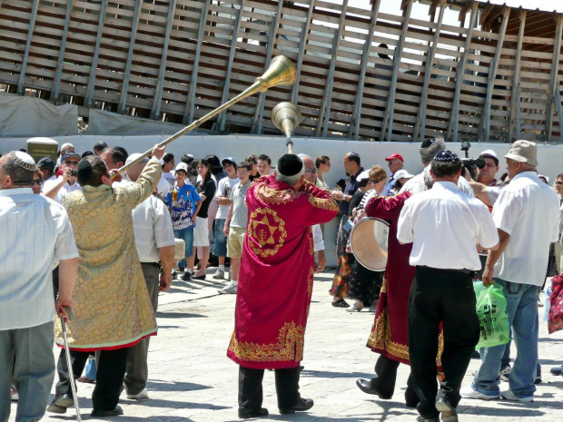 Ściana płaczu. Najświętsze miejsce Judaizmu. Święto barmicwy.