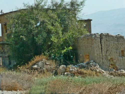 Zachodni brzeg Jordanu - opuszczone domy.