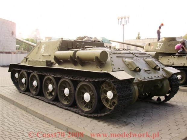 SU-100 by Coast70 muzeum Bielgorod